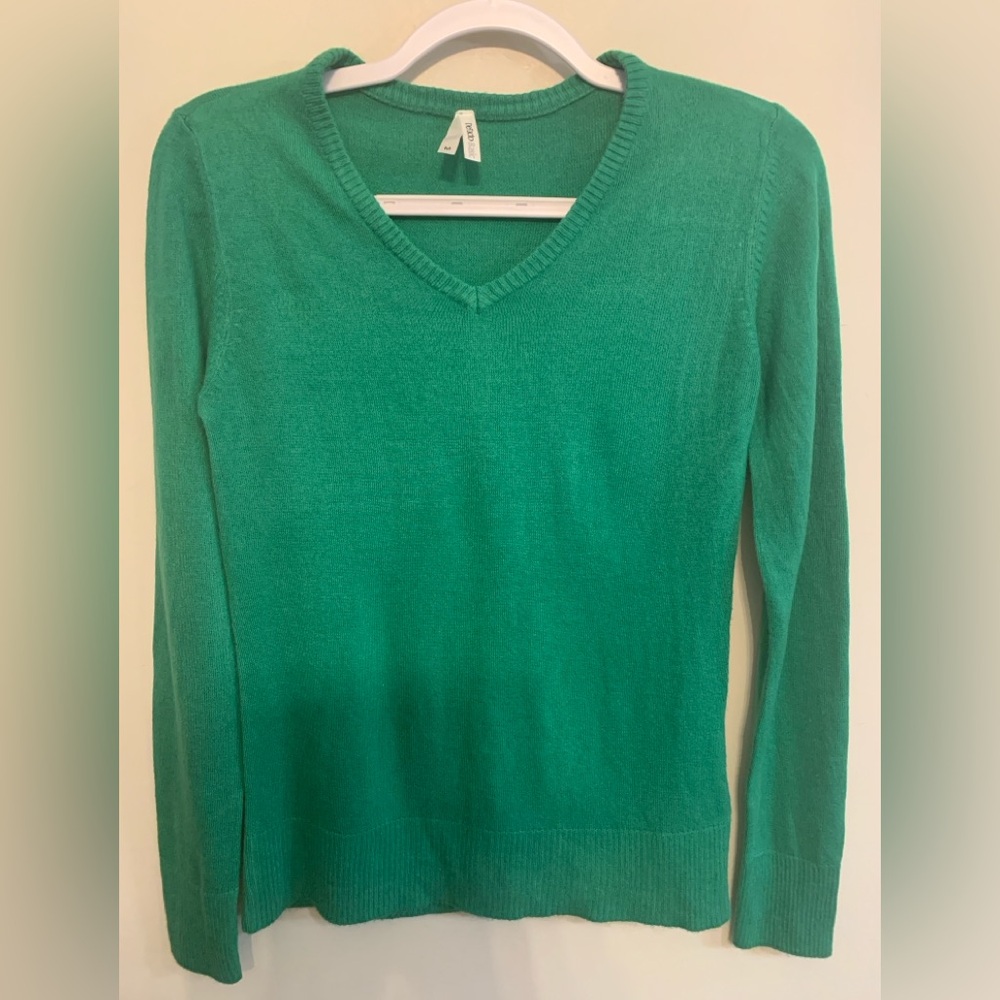 DEFACTO Basic Green V-Neck Women's Sweater
